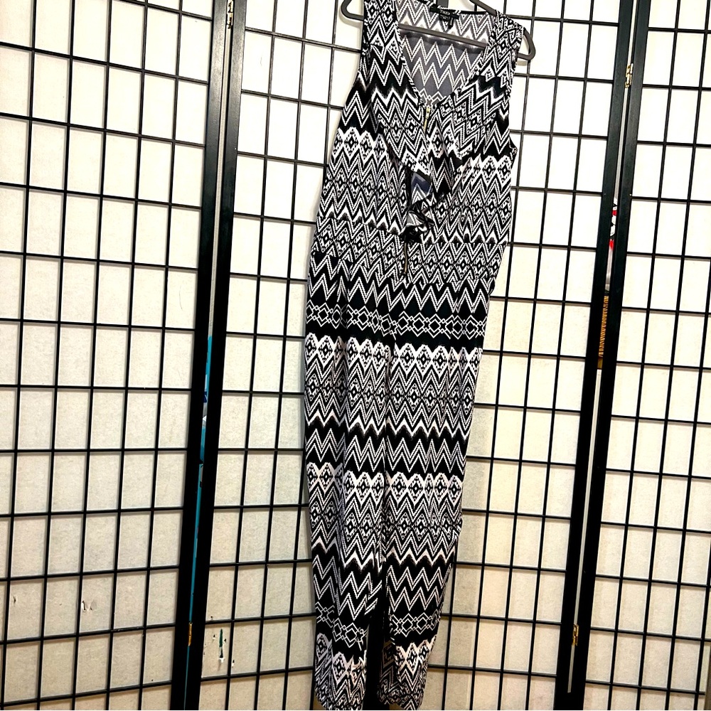 Toxik3 Black White Tribal Pattern Sleeveless Jumpsuit